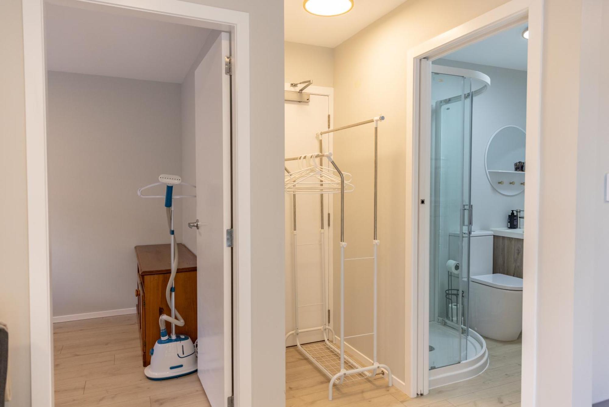 Back Garden Flat With Free On Street Parking And Fiber Wifi - 15 Mins To Ferry, Stadium, Cbd Wellington Dış mekan fotoğraf